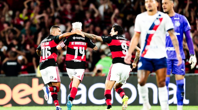 Flamengo derrota o Bahia e vence a terceira seguida no Brasileirão
