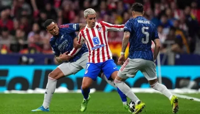 Atlético de Madrid e Arsenal empatam e deixam semifinal da Champions em aberto
