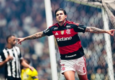 Flamengo tem primeiro tempo arrasador e goleia o Atlético-MG em Belo Horizonte