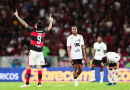 Flamengo vence o Vitória no Maracanã e larga com a vantagem na Copa do Brasil