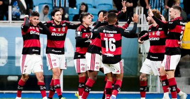 Flamengo vence o Grêmio fora de casa e diminui desvantagem para o Palmeiras