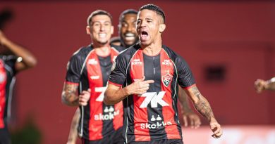 Pix de aniversário! Vitória vence o Flamengo e se classifica na Copa do Brasil