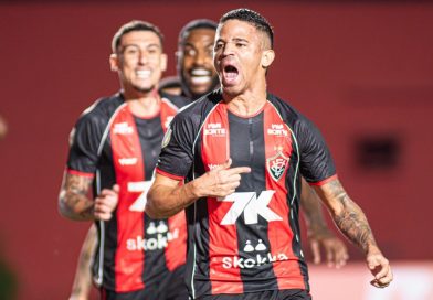 Pix de aniversário! Vitória vence o Flamengo e se classifica na Copa do Brasil