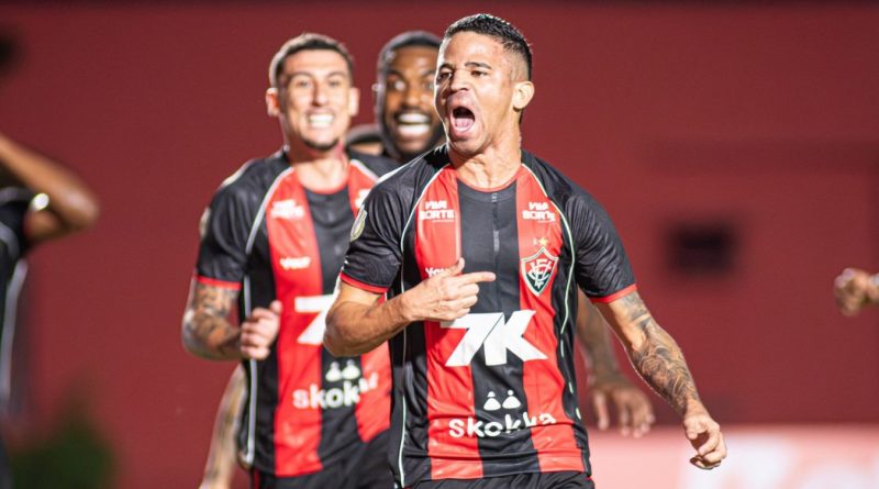 Pix de aniversário! Vitória vence o Flamengo e se classifica na Copa do Brasil