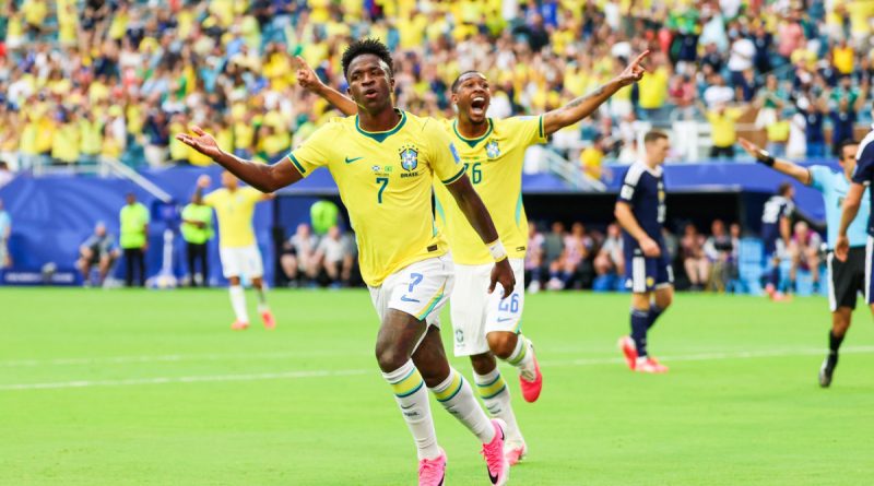 Brasil goleia Escócia e avança como líder na Copa do Mundo