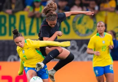 Futebol feminino: Brasil perde para os Estados Unidos no Castelão Futebol feminino: Brasil perde para os Estados Unidos no Castelão