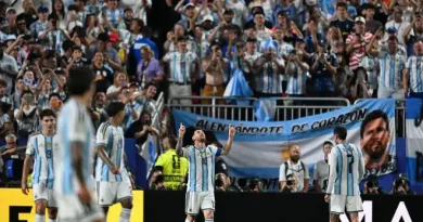 Em noite mágica de Messi, Argentina atropela Argélia e estreia com vitória na Copa Em noite mágica de Messi, Argentina atropela Argélia e estreia com vitória na Copa