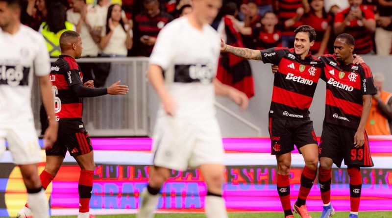 Flamengo vence o Olímpia no último amistoso da intertemporada Flamengo vence o Olímpia no último amistoso da intertemporada