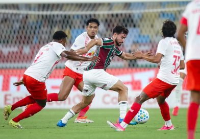 Com gol no fim, Fluminense arranca empate com o Bragantino no Maracanã Com gol no fim, Fluminense arranca empate com o Bragantino no Maracanã