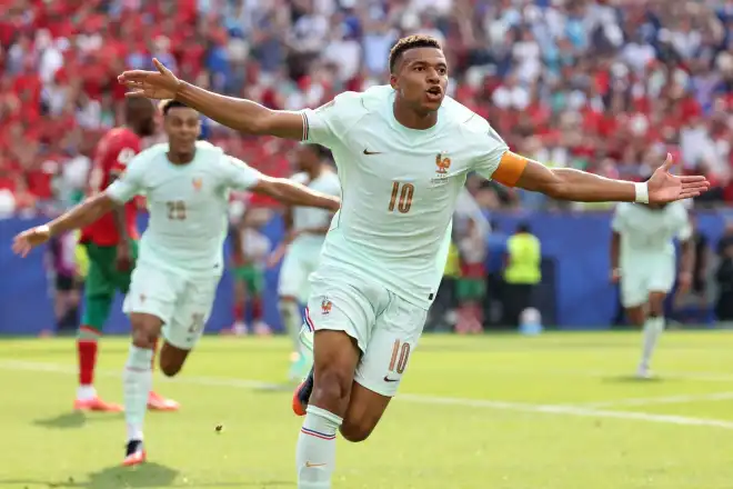 França vence Marrocos e vai à semifinal da Copa do Mundo França vence Marrocos e vai à semifinal da Copa do Mundo