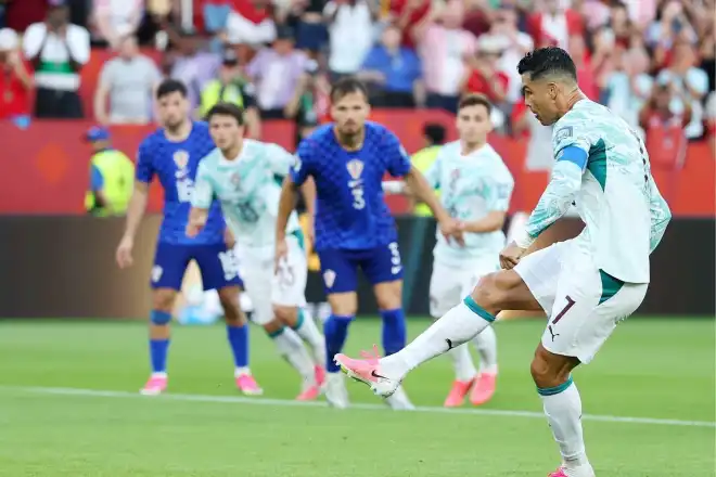 Portugal vira no fim, elimina Croácia e avança na Copa do Mundo Portugal vira no fim, elimina Croácia e avança na Copa do Mundo
