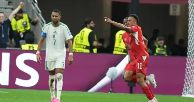Suíça vence Argélia e se classifica às oitavas da Copa do Mundo Suíça vence Argélia e se classifica às oitavas da Copa do Mundo