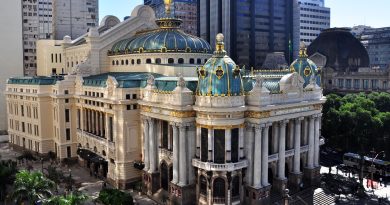 Theatro Municipal do Rio celebra 117 anos com programação gratuita e atrações especiais Theatro Municipal do Rio celebra 117 anos com programação gratuita e atrações especiais