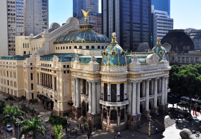 Theatro Municipal do Rio celebra 117 anos com programação gratuita e atrações especiais Theatro Municipal do Rio celebra 117 anos com programação gratuita e atrações especiais