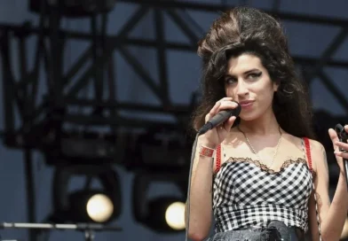 Há 15 anos, o mundo da música se despedia de Amy Winehouse