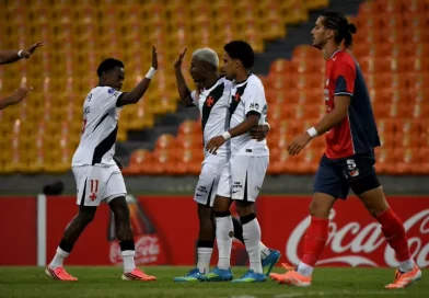 Vasco empata contra o Independiente Medellín e deixa decisão aberta na Copa Sul-Americana