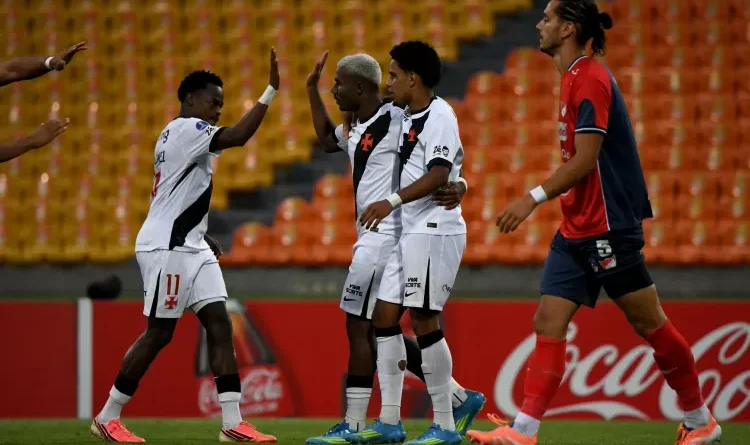 Vasco empata contra o Independiente Medellín e deixa decisão aberta na Copa Sul-Americana