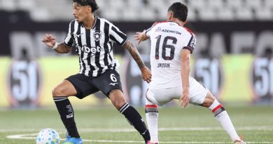 Série A: Athletico-PR vence Botafogo no estádio Nilton Santos