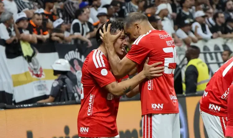 Corinthians vence, mas é eliminado pelo Internacional na Copa do Brasil Corinthians vence, mas é eliminado pelo Internacional na Copa do Brasil
