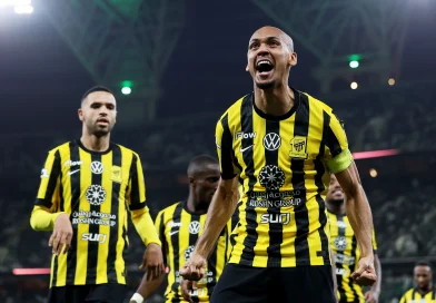 Al-Ittihad anuncia saída de Fabinho e volante fica livre no mercado