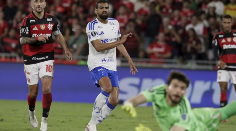 Flamengo vence Cruzeiro e avança na Libertadores Flamengo vence Cruzeiro e avança na Libertadores