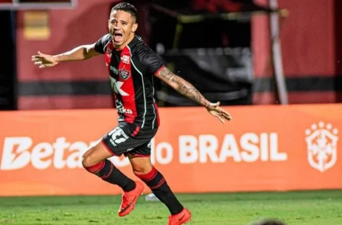 Vitória goleia o Athletico-PR e vai às quartas da Copa do Brasil Vitória goleia o Athletico-PR e vai às quartas da Copa do Brasil