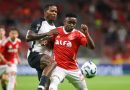Internacional vence o Corinthians e abre vantagem na Copa do Brasil