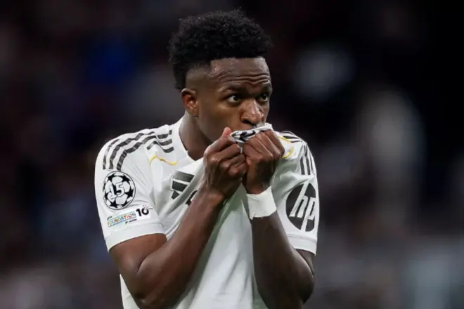 Fim da novela: Real Madrid anuncia renovação de Vini Jr.