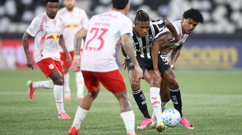 Botafogo fica só no empate com o Bragantino no estádio Nilton Santos Botafogo fica só no empate com o Bragantino no estádio Nilton Santos