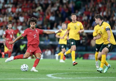 Portugal vence País de Gales na estreia oficial de Jorge Jesus Portugal vence País de Gales na estreia oficial de Jorge Jesus