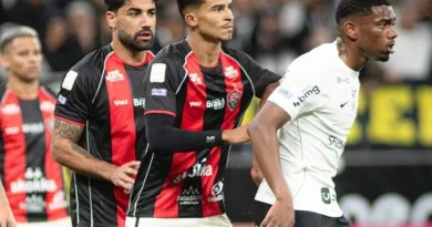 Corinthians empata com o Vitória e segue ameaçado na tabela Corinthians empata com o Vitória e segue ameaçado na tabela