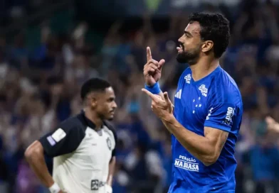 Cruzeiro vence Remo e chega ao 3º lugar do Brasileirão Cruzeiro vence Remo e chega ao 3º lugar do Brasileirão