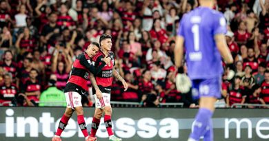 Com gol de Carrascal, Flamengo vence Fluminense pelo Brasileirão Com gol de Carrascal, Flamengo vence Fluminense pelo Brasileirão