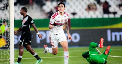 Flamengo goleia o Vasco no Nílton Santos e abre vantagem na liderança do Brasileirão