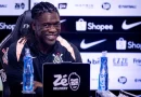 Seedorf desembarca em São Paulo para assumir o Corinthians