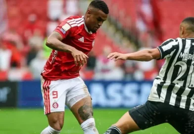 Internacional vence Botafogo e deixa o Z4 Internacional vence Botafogo e deixa o Z4